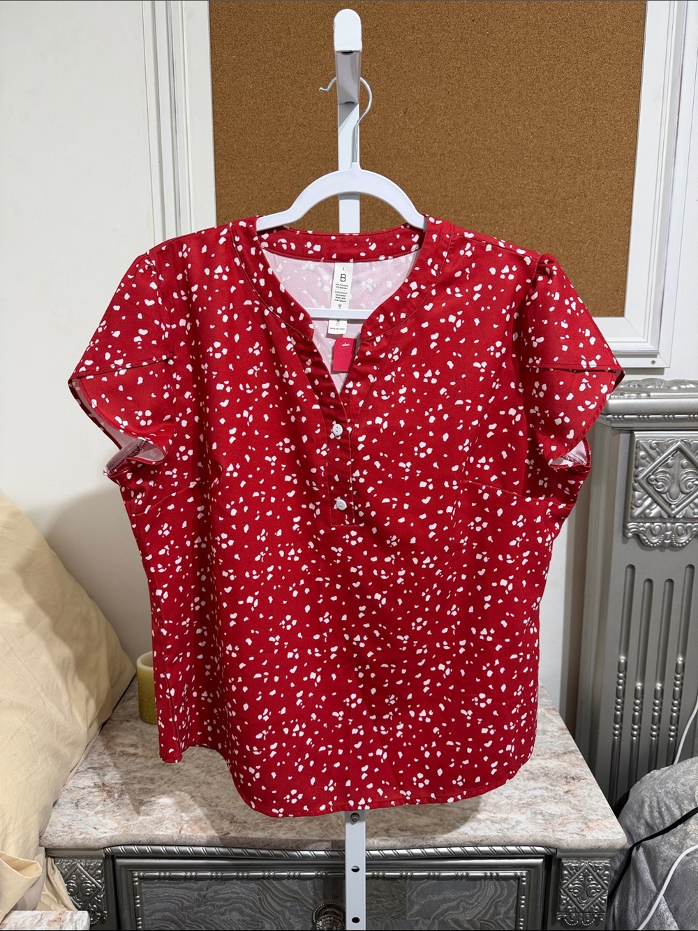 🚨(5/$10) Blooming Jelly Tulip Sleeve Blouse Size L